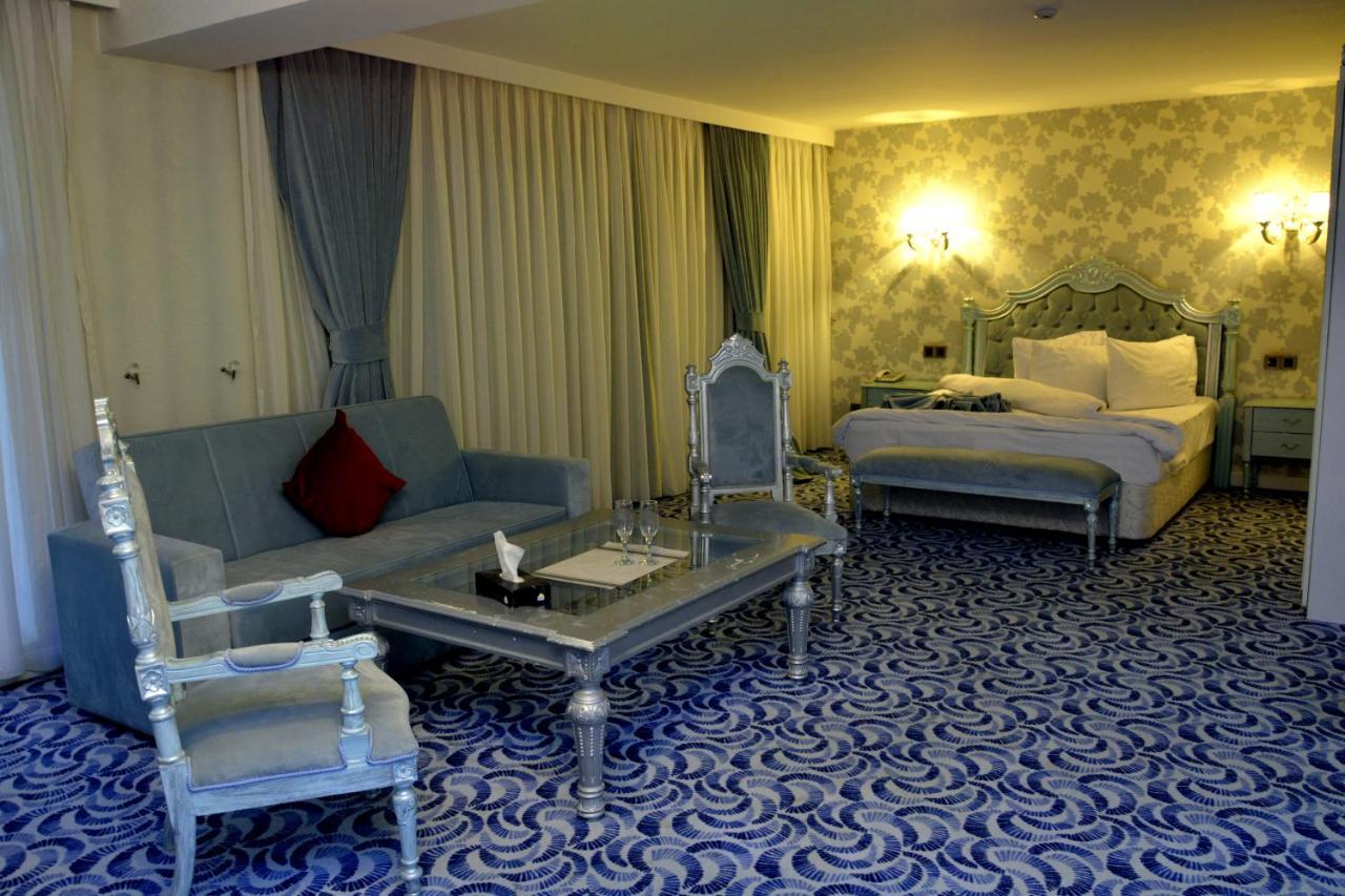 Deluxe Hotel Ganja Esterno foto