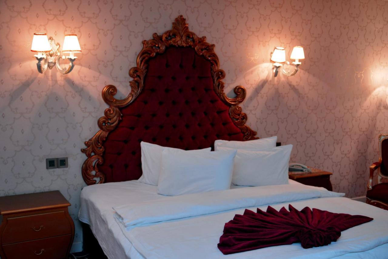 Deluxe Hotel Ganja Esterno foto