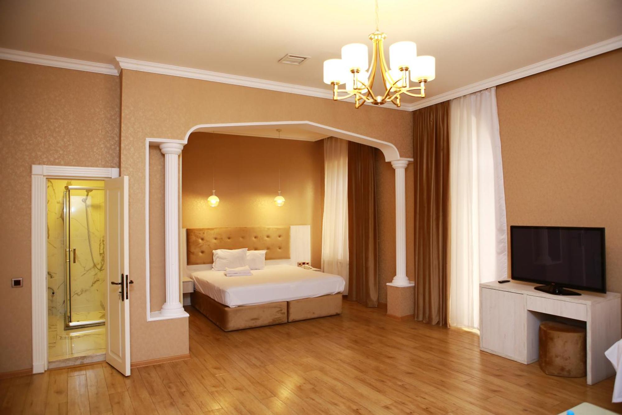 Deluxe Hotel Ganja Esterno foto
