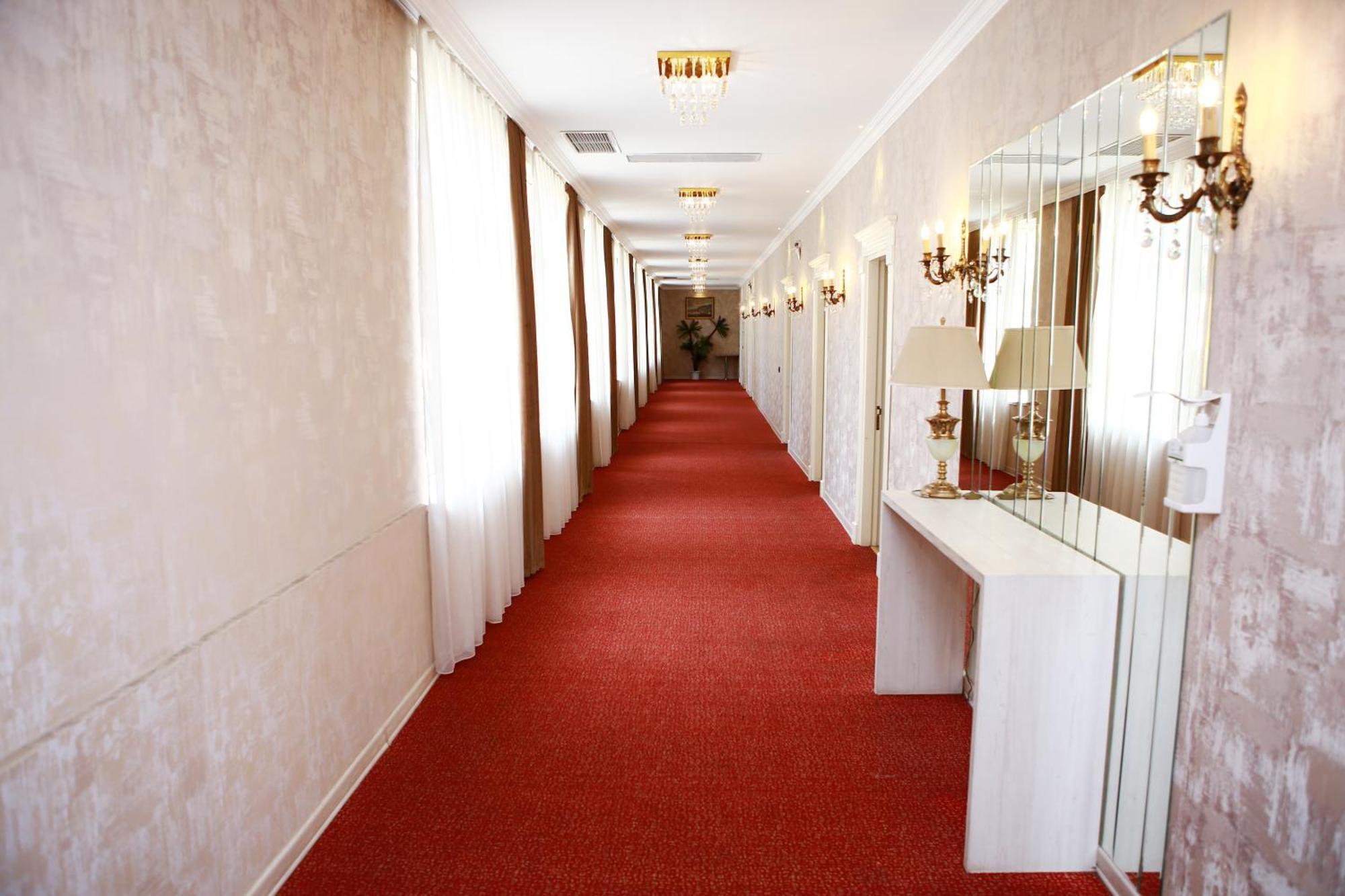 Deluxe Hotel Ganja Esterno foto
